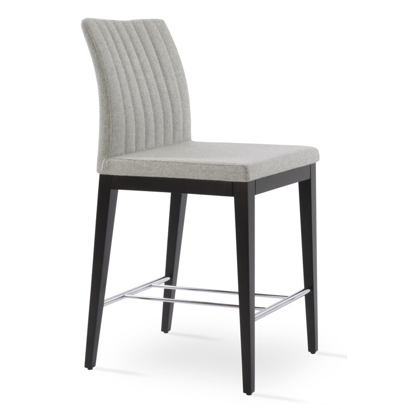 Tabouret de bar et de comptoir Zeyno, Wengé, Tabouret de comptoir (assise de 24 po de hauteur), Laine argentée