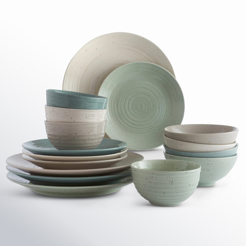 Siterra Rustic Charm 16-Piece White Porcelain Dinnerware Set