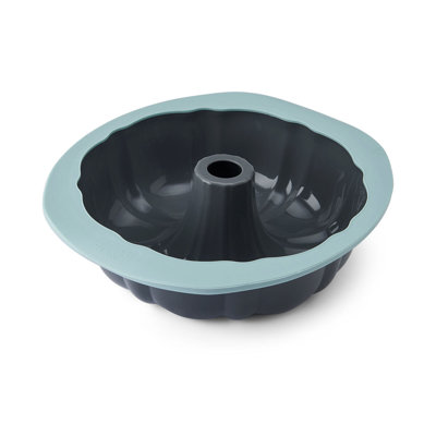 Chicago Metallic Silicone 10-Inch Fluted Cake Pan