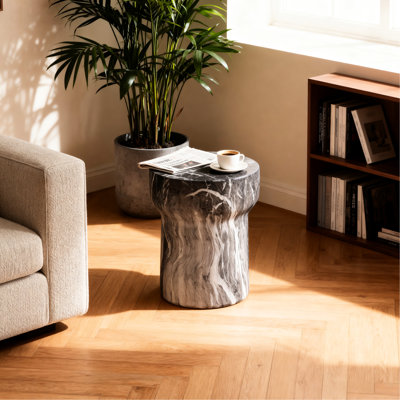 Table d'appoint extérieure en ciment imitation bois, petite table ronde moderne pour jardin et terrasse, idéale pour s'intégrer à tous les intérieurs.