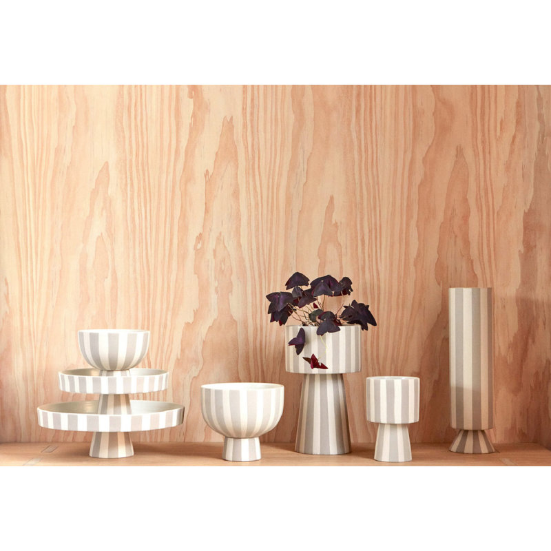 Toppu Planter, 5.91" H x 3.94" W x 3.94" D, Beige