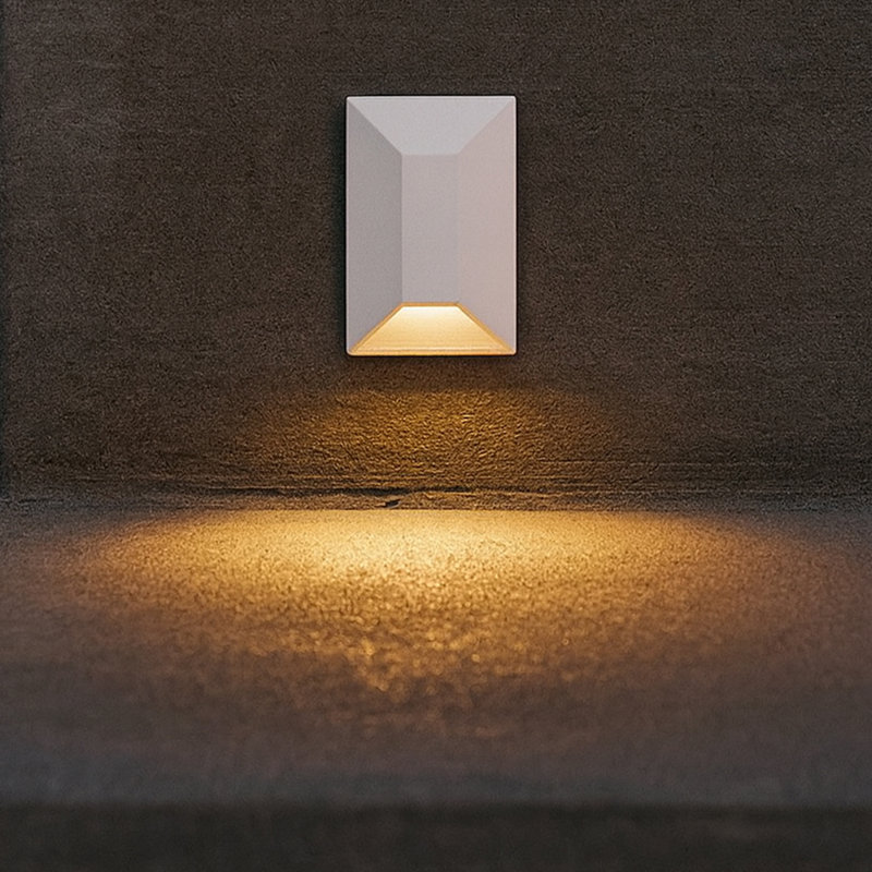 Hinkley Nuvi Rectangular Deck Sconce, White