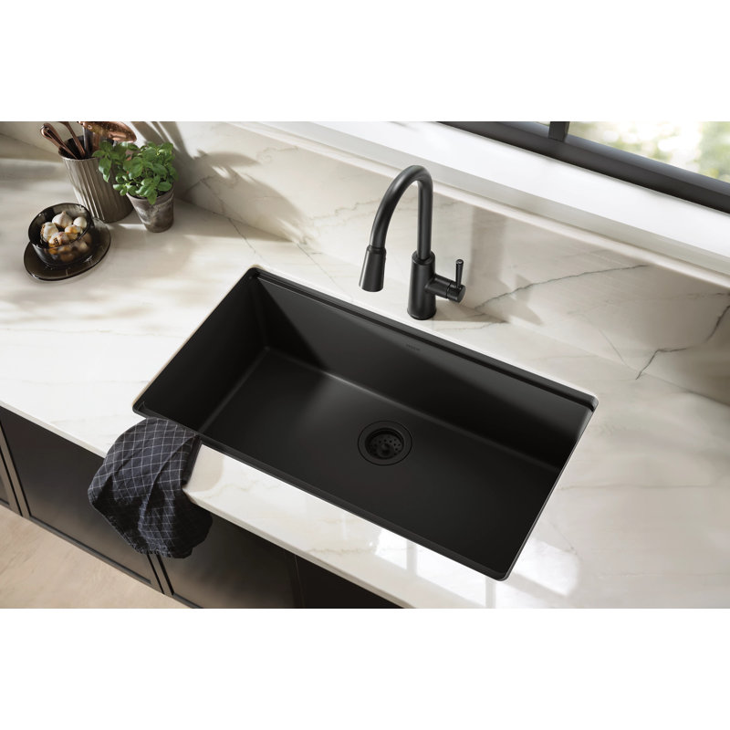 Robinet de cuisine Moen Riley avec technologie Power Clean, Noir