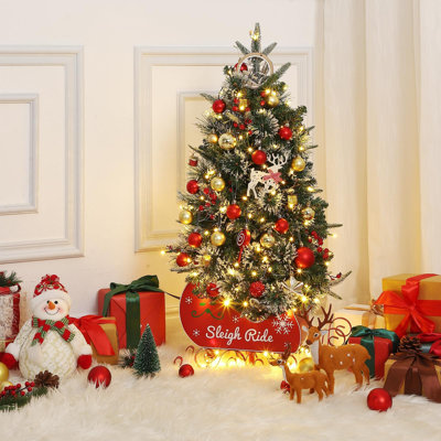 Arbre de Noël pré-éclairé avec lumières DEL, pointes d'épinette réalistes et base de traîneau