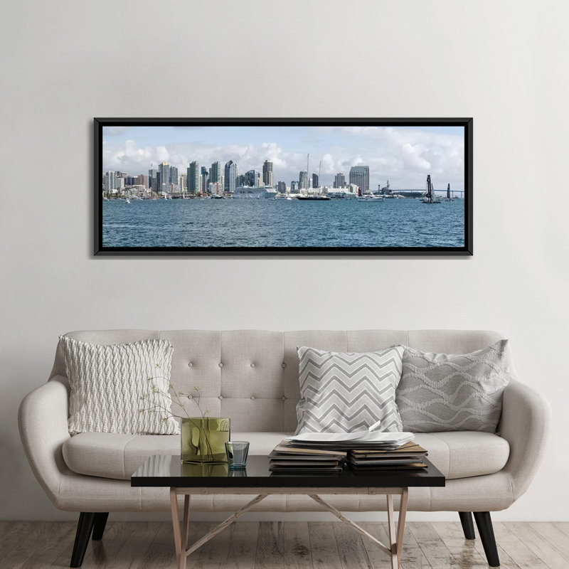 «Buildings at the Waterfront San Diego, California», reproduction sur toile tendue, Toile avec cadre noir