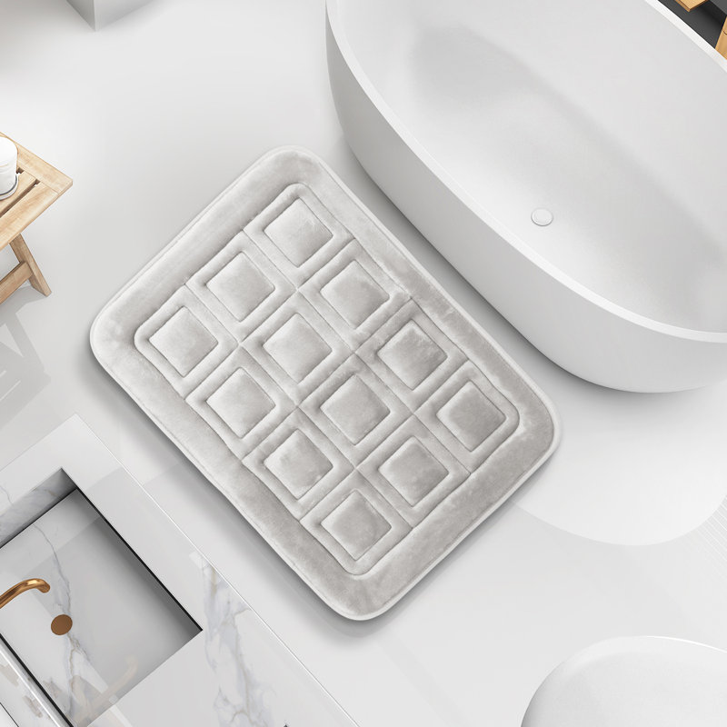 Tapis de bain gaufré en mousse à mémoire de forme ultra doux, L 17 po x L 24 po, Argent