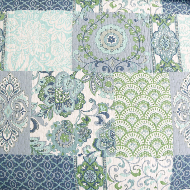 Windfall Cotton Patchwork Quilt, King Quilt + 2 King Shams