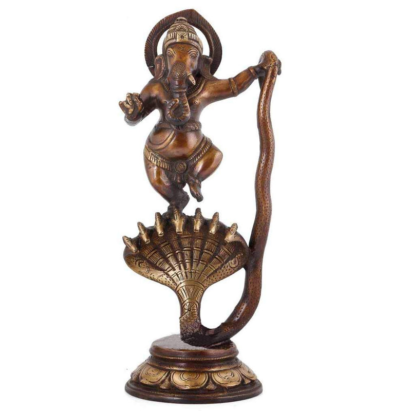 Lord Ganesha dansant sur Sheshnag
