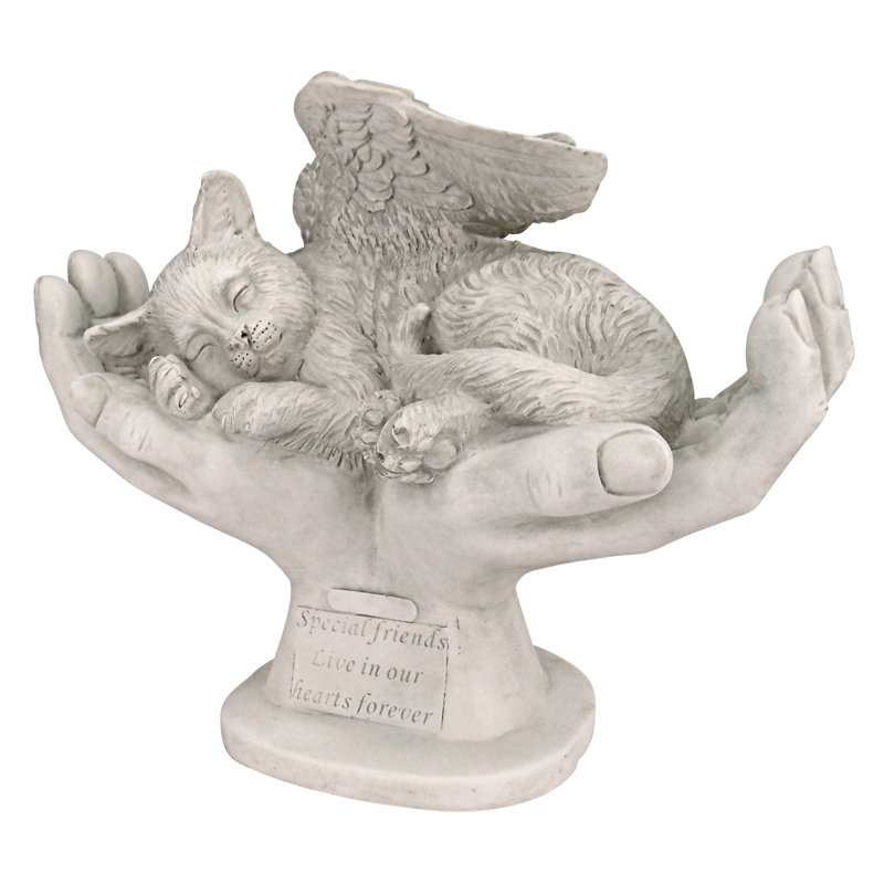 Statue de chat animal de compagnie dans les mains de Dieu