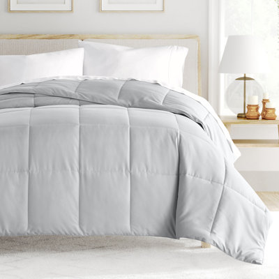 Soft Down-Alternative Essential Comforter