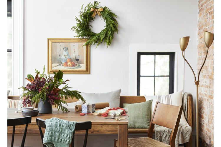 Last-Minute Guest Essentials: 6 Tips for Holiday Hosting