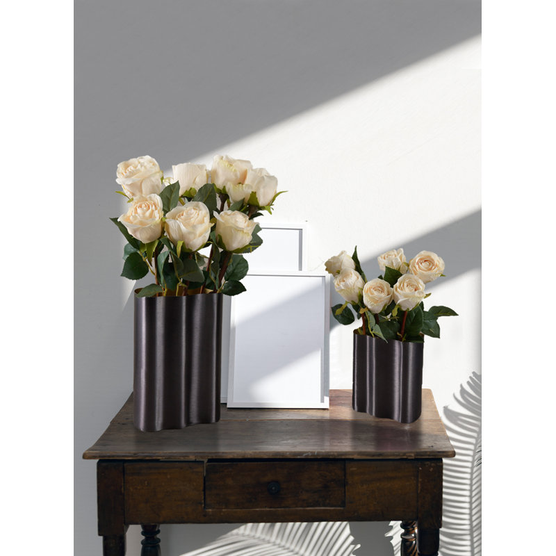 Vase en acier inoxydable Serene Spaces Living Ripple, H 8 po x l 3,2 po x P 3,2 po