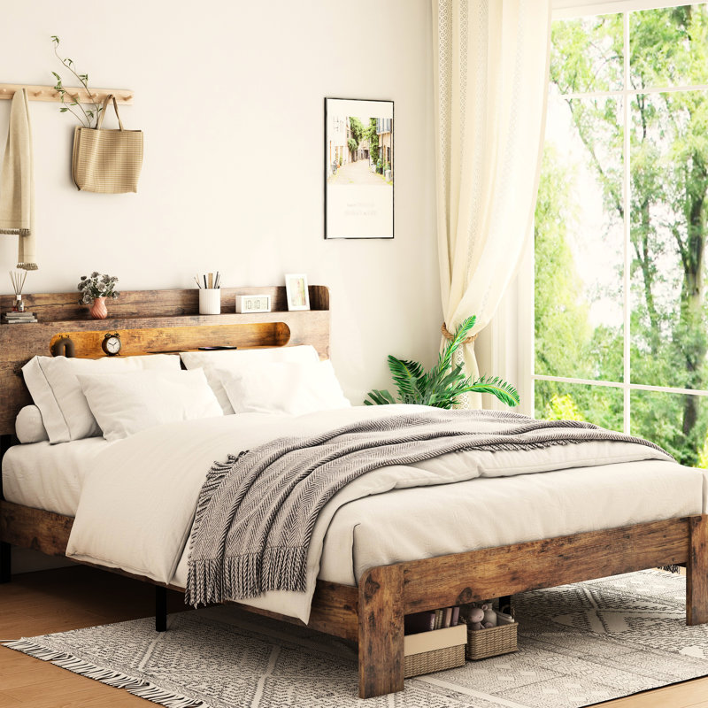 Base de lit plateforme en bois pour grand lit avec tête de lit à DEL et rangement 2 Usbs, niveau de performance silencieux, pas de sommier nécessaire, étapes d'installation simples, amplement sous la zone de charge, fonctionnement silencieux
