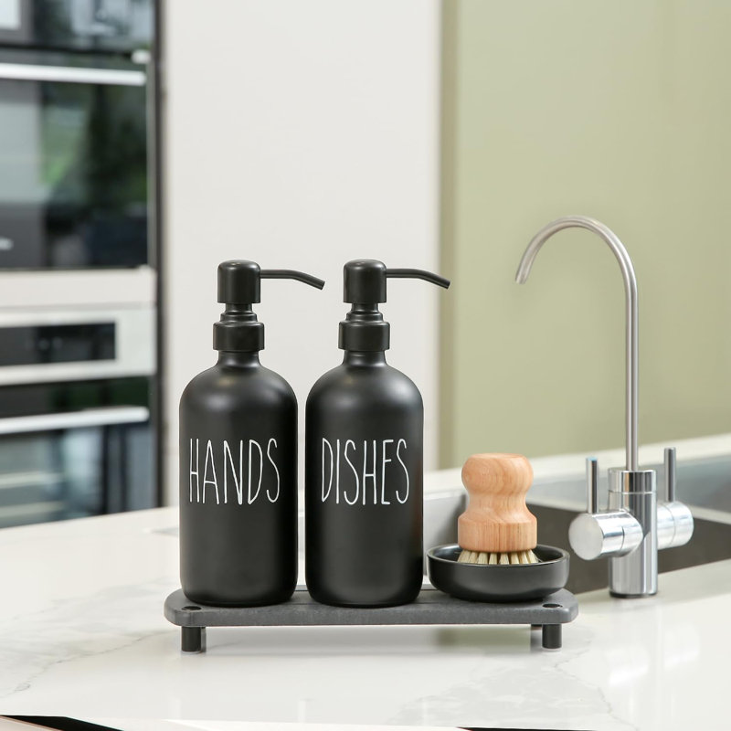 L'ensemble de distributeur de savon est livré avec des pompes en acier inoxydable, un plateau à séchage instantané et une brosse à récurer la vaisselle, convenant aux accessoires de cuisine. 