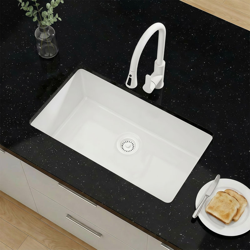 Évier de cuisine en composite de granite blanc encastré 31 po x l 18 po avec accessoires, White