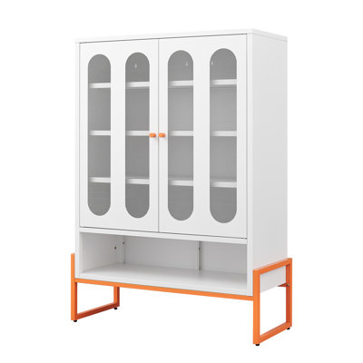 Armoire à chaussures blanche autoportante avec tablettes réglables, débit d'air de 15 cm et portes papillons à ouverture double dans l'espace de vie Portes en filet thermolaquées, base surélevée, ensemble de pointes