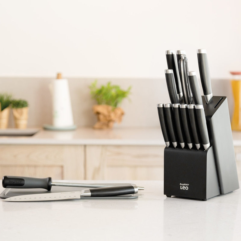 Couteau Santoku en acier inoxydable graphite 7 po BergHOFF