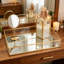 Paquet de 2 plateaux de parfum dorés avec surface en verre miroitant, plateau de coiffeuse décoratif pour bijoux et soins de la peau, organisateur rectangulaire antidérapant pour salle de bain ou commode
