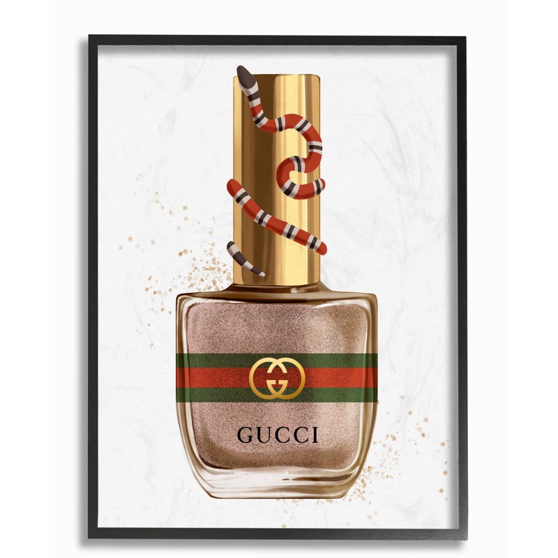 «Makook Nail Vernis Brown Gold Snake Fashion Design», impression, H 30 po x l 24 po x P 1,5 po, Giclée encadrée noir minuit