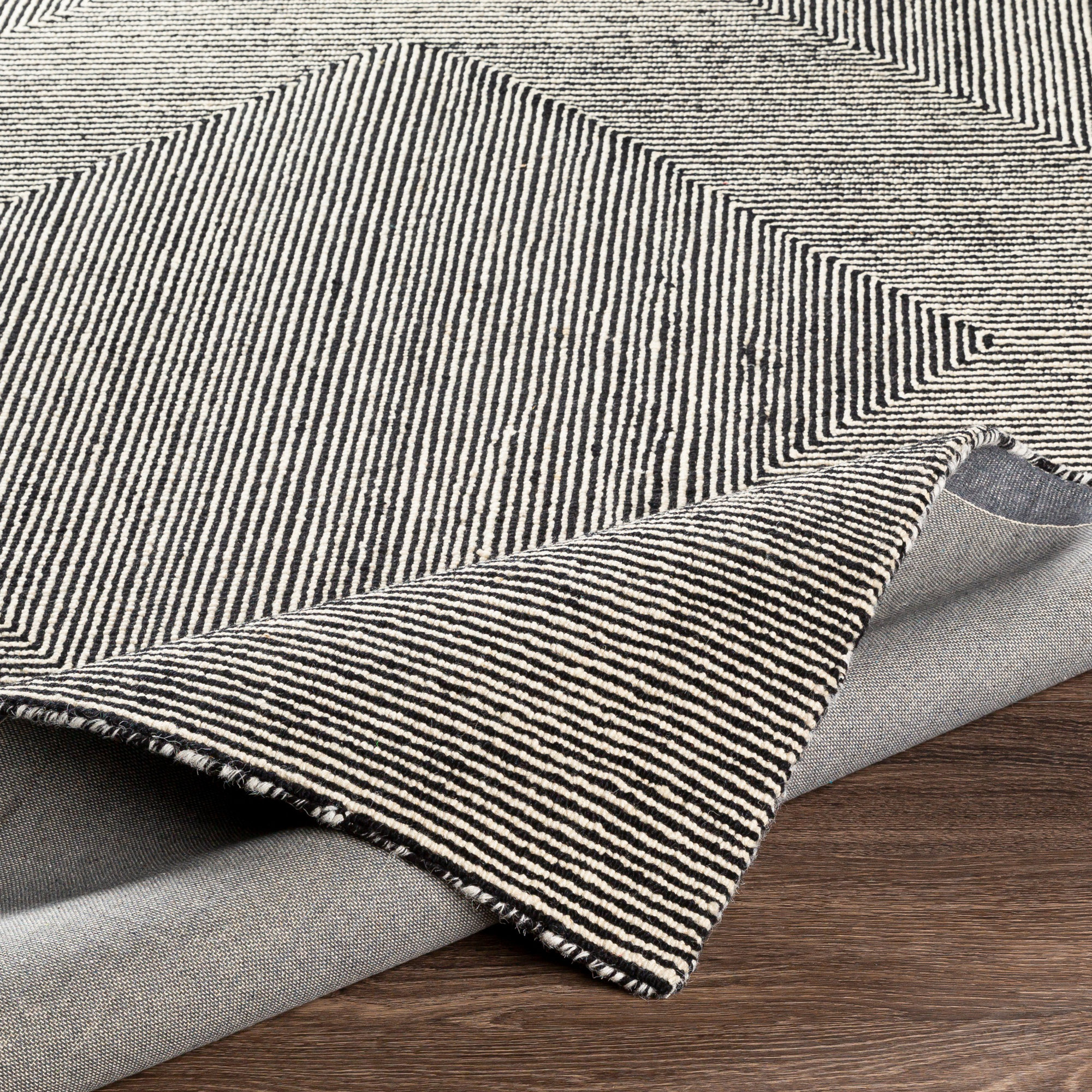 Peeta Hand Tufted Wool Rug, Rectangle 2' x 3'