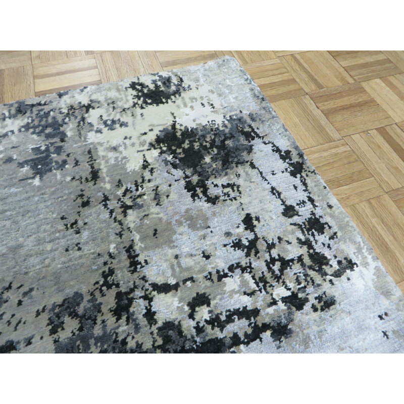 Tapis oriental en soie noué à la main gris et noir 1 pi 11 po x 3 pi AB6F54F94EF348A1B72FEDFF42E2C89F