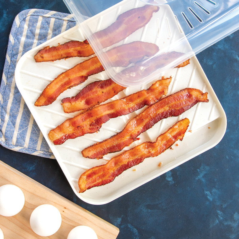 Nordic Ware Slanted Bacon Tray W/ Lid