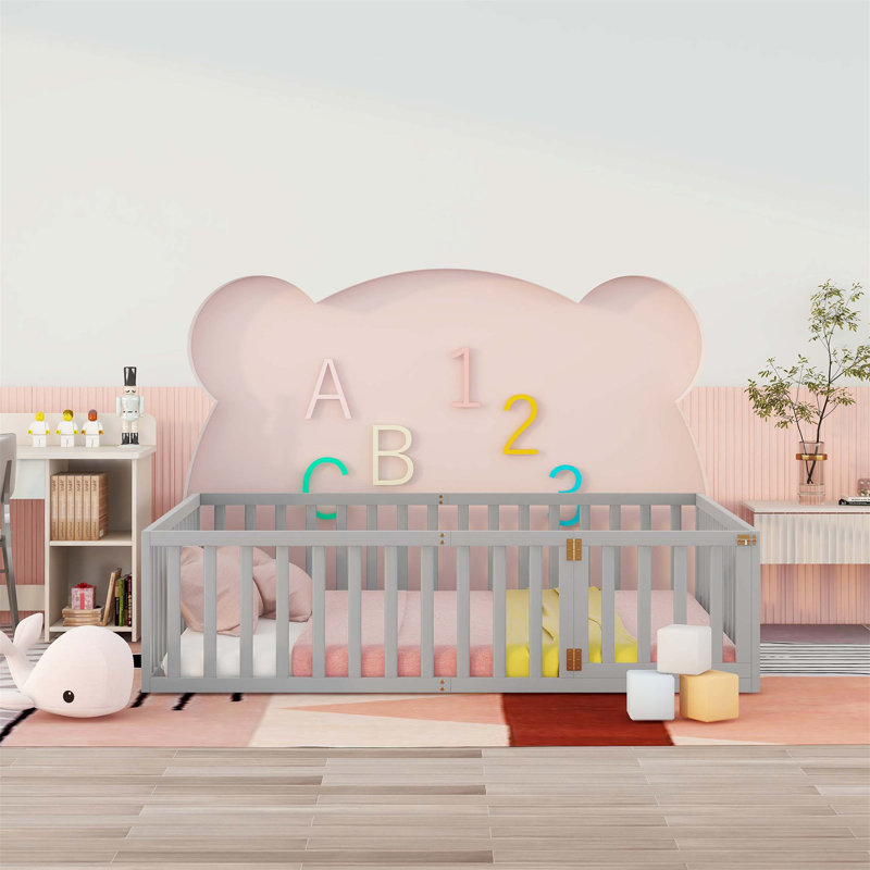 Structure de lit en bois avec clôture et porte, conception élégante pour les chambres d'enfants et les aires de jeux, Gris