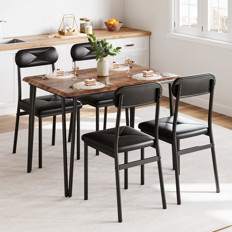 Ensemble repas pour quatre personnes, Brun rustique