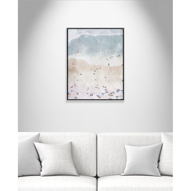 «Beaching Out I Print» par Milli Villa, 23.5' W x 29.5' H, Flottant argenté