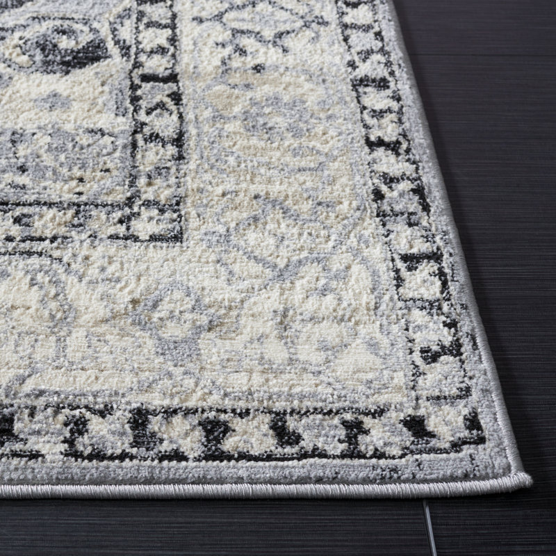 Brentwood Performance Oriental Rug, Square 6'7"