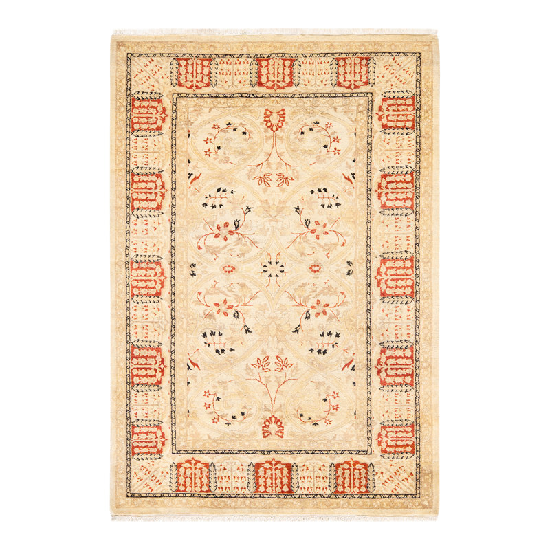 Tapis unique noué à la main Keenan - ivoire, 4 pi 3 po x 6 pi