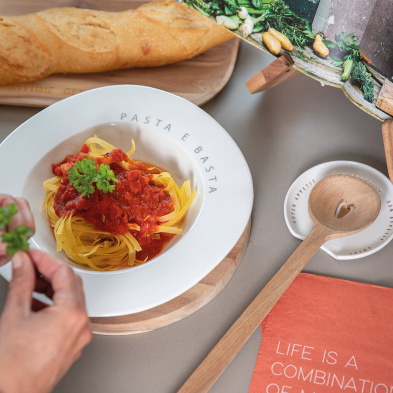 Cuillère de cuisine en bois Love