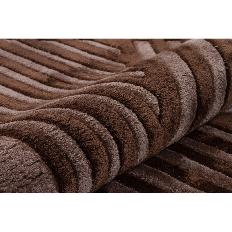 Tapis touffeté spécial à motif rayé en viscose tissé à la machine, Tapis de couloir 2 pi 7 po x 6 pi 7 po