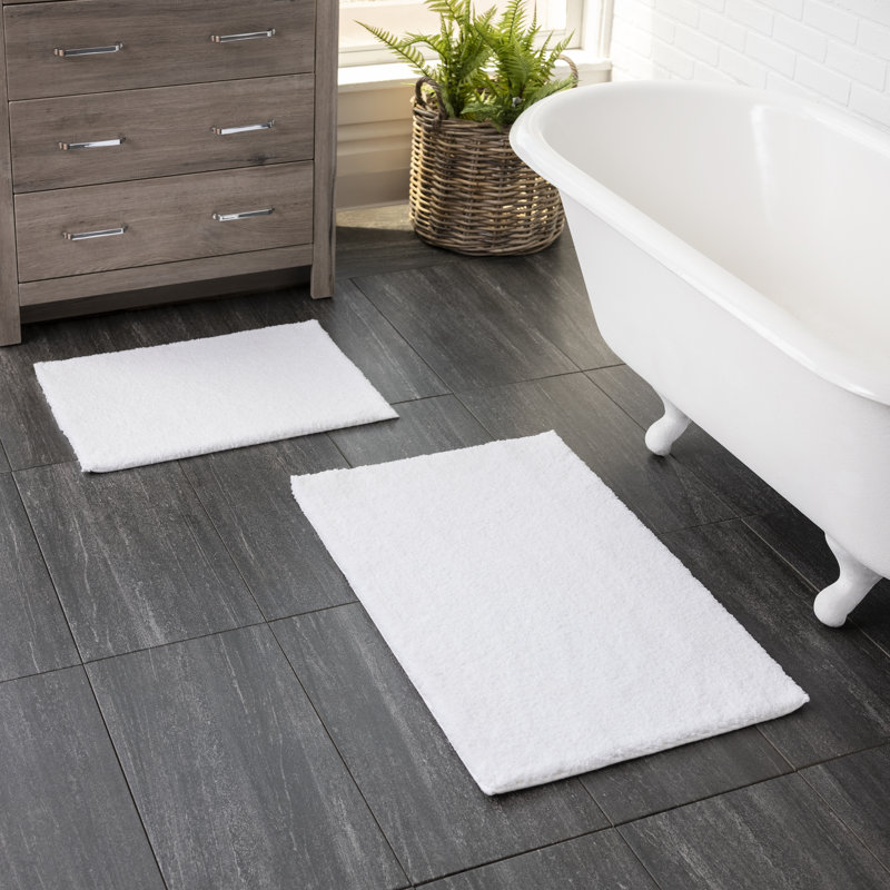 Piscis Non-Slip Bath Rug, White