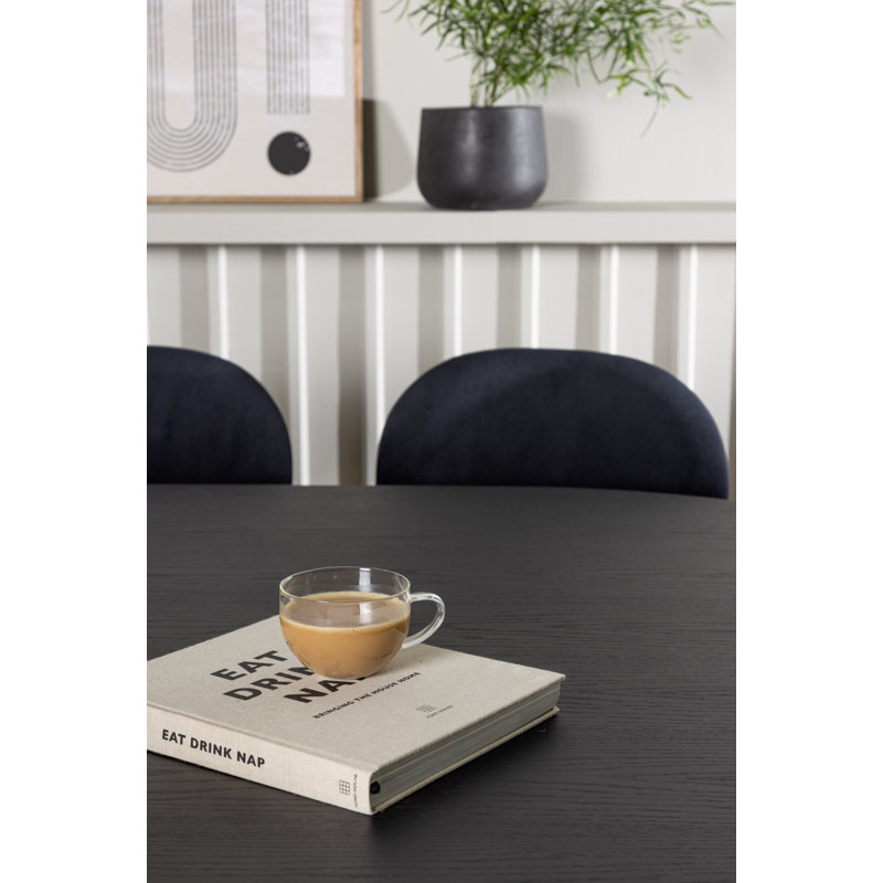 Winthrop 6 - Person Dining Set