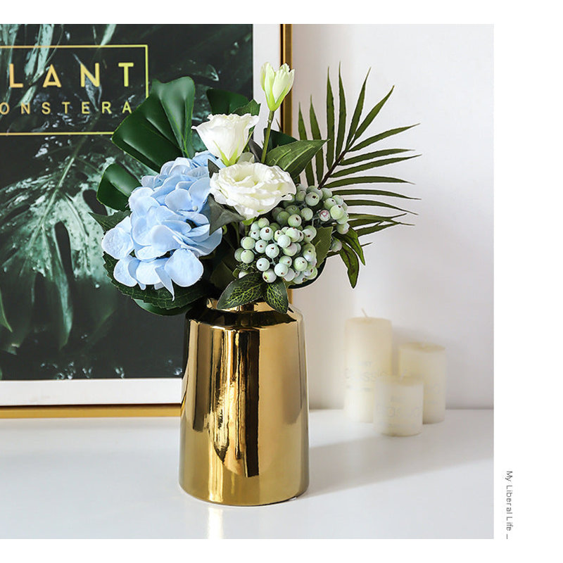 Gelhar Gold 7" Ceramic Table Vase