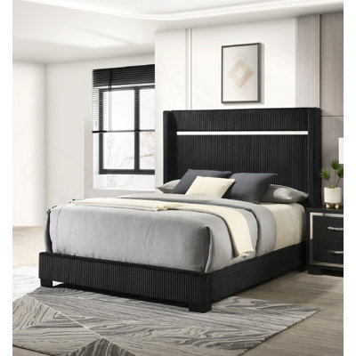 Lit tapissier très grand contemporain 1pc avec capitonnage, parfait pour créer une ambiance de chambre luxueuse et confortable