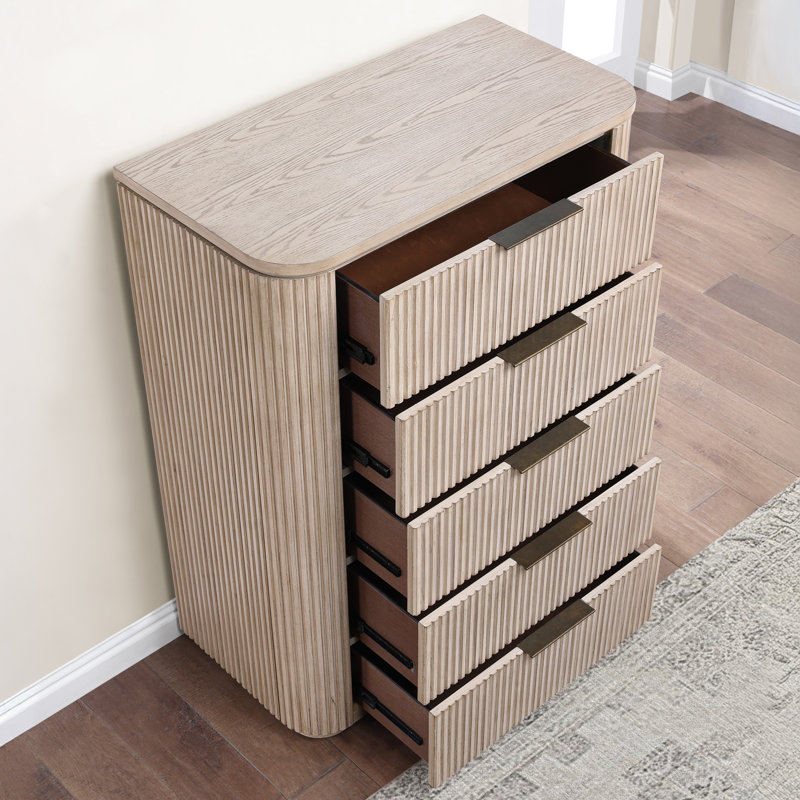 Henry 5-Drawer Reeded Chest, Tan