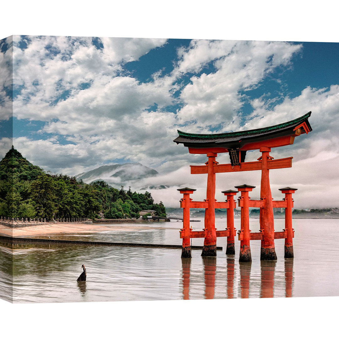 Leinwandbild Itsukushima Shrine, Hiroshima, Japan von Pangea Images