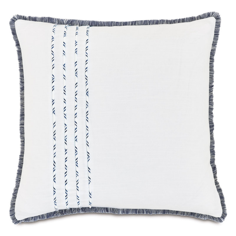Housse de coussin carré en coton Vizcaya et insert en blanc Baldwin / saphir Carnac
