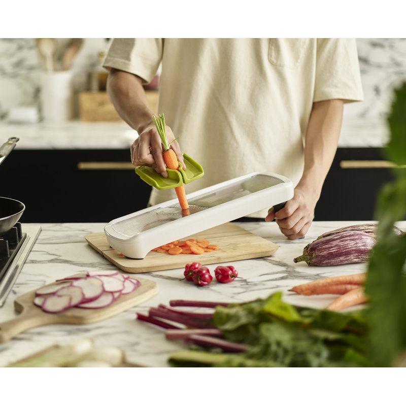 Multi-grip Mandoline with Precision Food Grip
