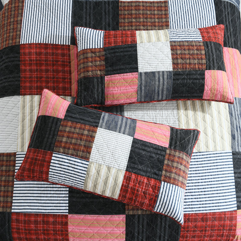 100% Cotton Floral Pattern Reversible Patchwork Quilt Set, Red/Black, Queen Comforter  + 2 Standard Shams