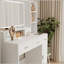 Coiffeuse chic avec de multiples fonctionnalités et un design élégant