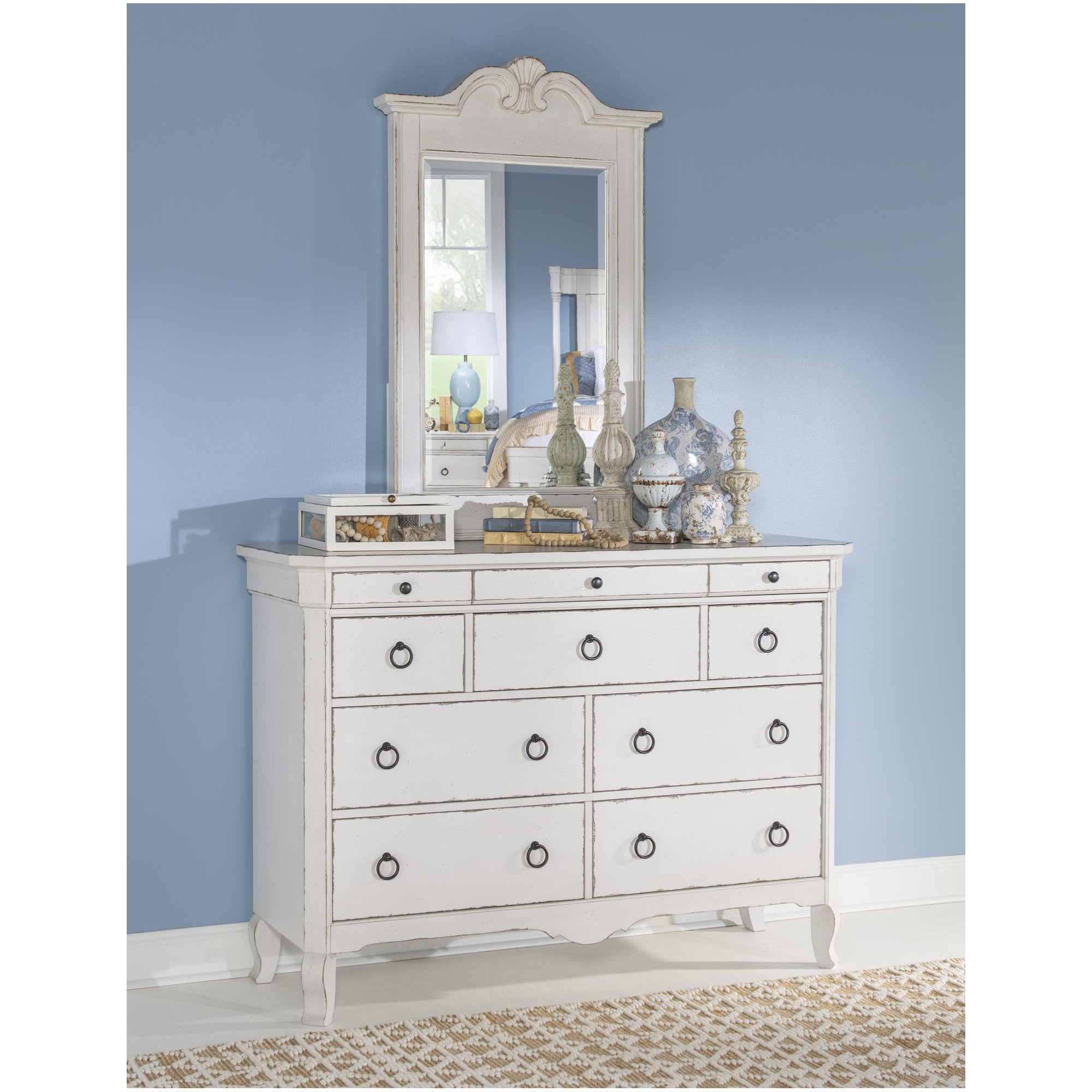 Country Living 10-Drawer Dresser