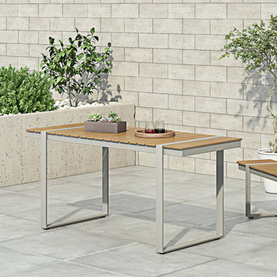 Table de salle à manger d'extérieur