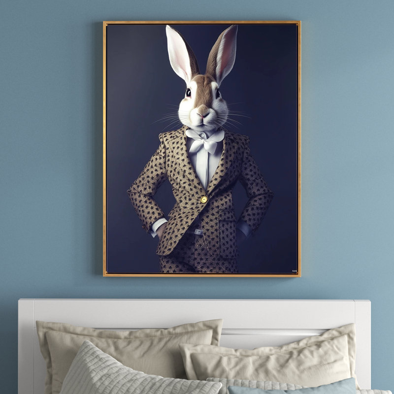 Impression sur toile de lapin blanc en costume de fantaisie, 20" H x 12" W, Cadre flottant doré