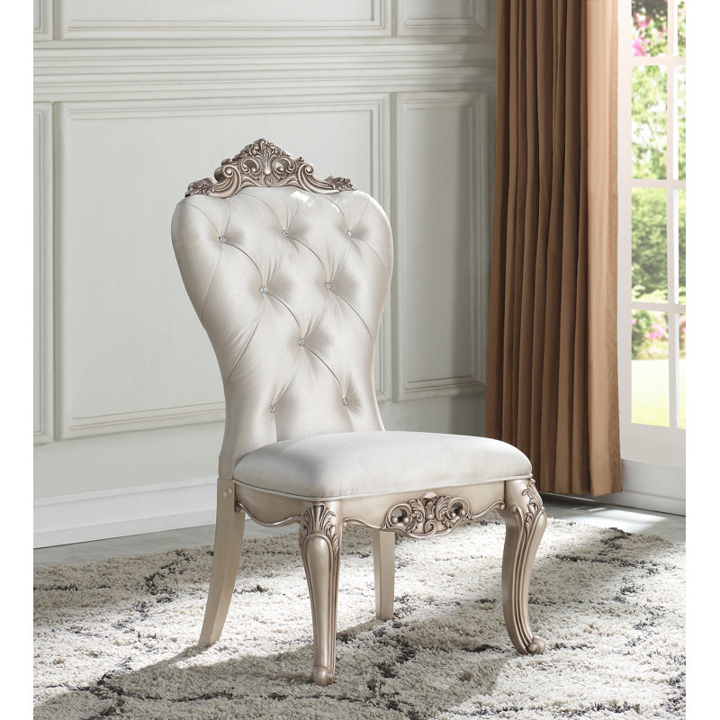 Chaise d'appoint capitonnée Khiabet en crème