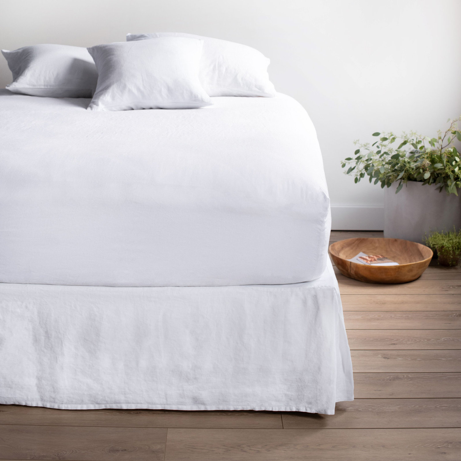 100% French Linen Bedskirt, White, Twin XL