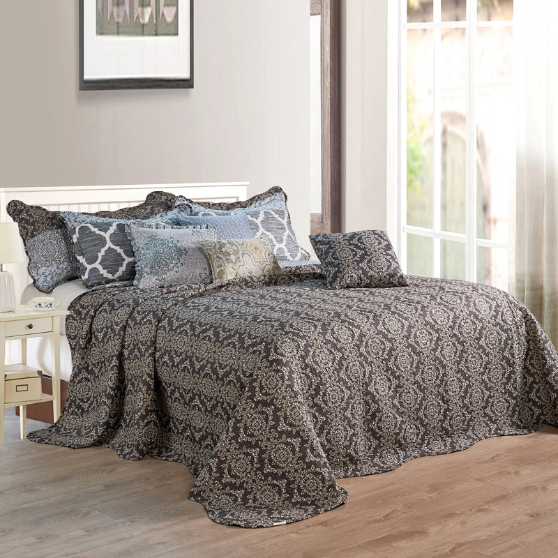 Polyester Coverlet with Pillow Shams Included, Floral Medallion