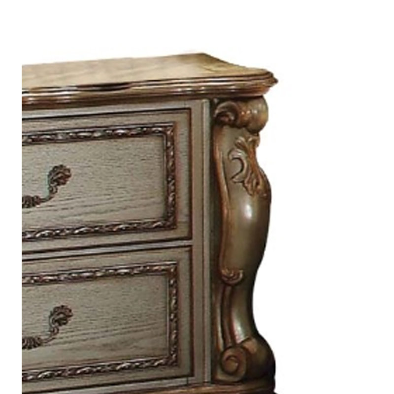Table de chevet dorée et patinée
